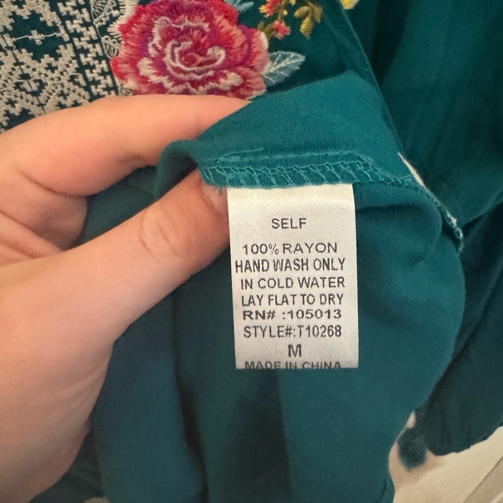 Savanna Jane Teal Floral Embroidered Women's Top - Picture 4 of 6